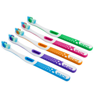 Brosse à dents REACH® Total Care Floss Clean (6 ct)